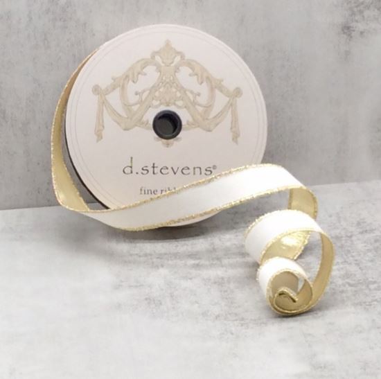 Elevate your decor with our White Flocked Velvet Ribbon with Metallic Gold Back. Measuring 1" wide and 25 yards long, this luxurious ribbon features a soft, plush white velvet front adorned with intricate flocked patterns and a shimmering metallic gold back.