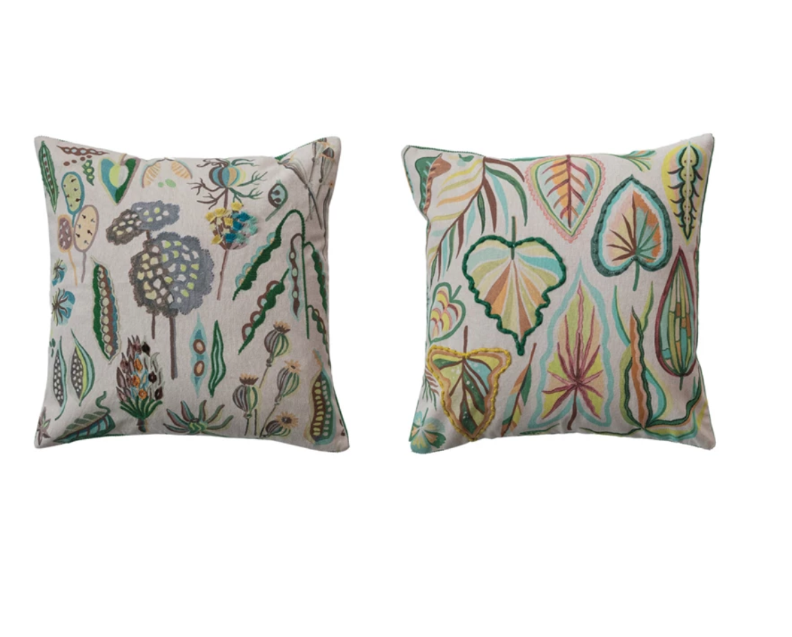 Bring a touch of relaxed elegance to your home with the 18" Square Cotton Chambray Printed Pillow. 