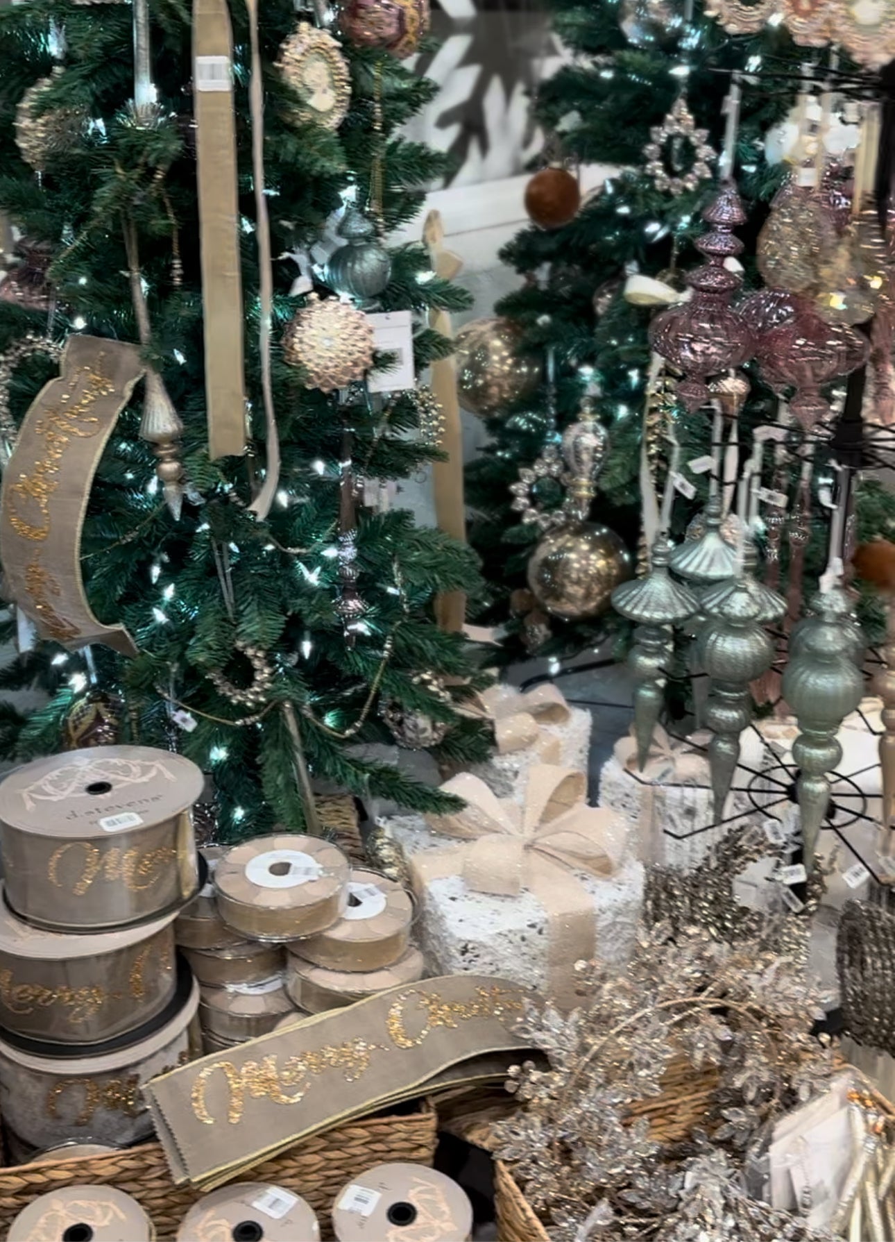  These charming boxes come in various sizes, beautifully designed with vibrant colors and elegant patterns. Perfect for decorating your mantle, under the tree, or as part of a holiday centerpiece, they bring a cheerful and inviting vibe to your home. Ideal for storing small treasures or as stylish decor accents, this set is a delightful addition to your seasonal collection. 